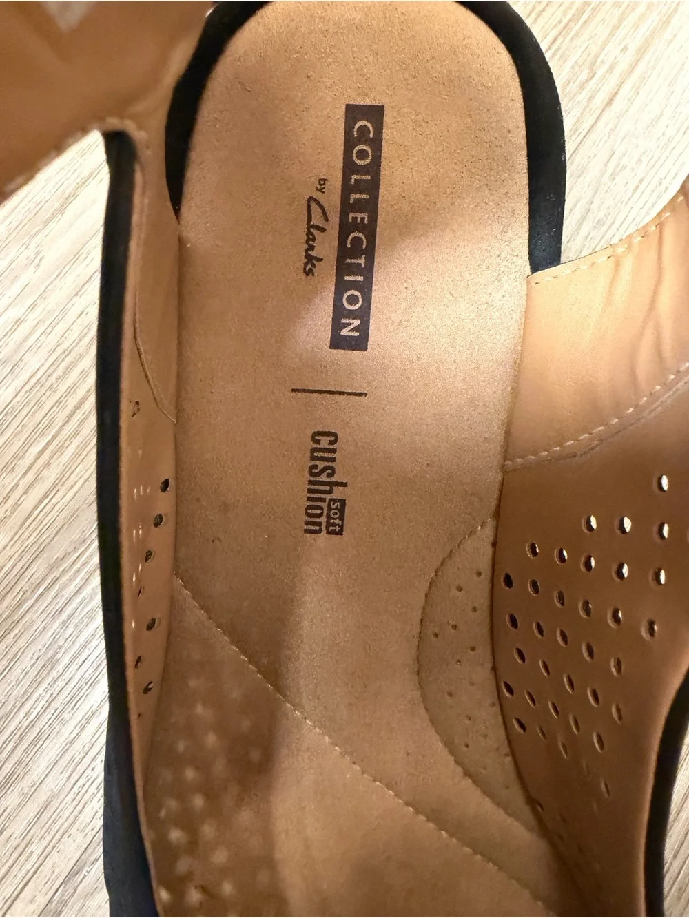 Clarks Collection Black Suede Wedge Sandals 9.5 Wide NWOB